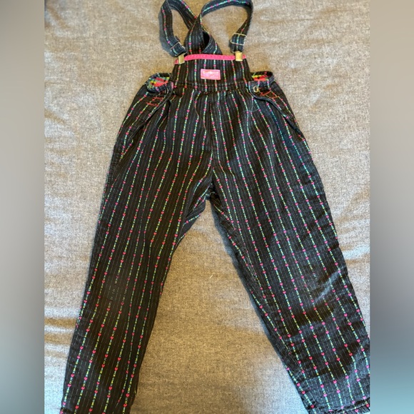 OshKosh B’gosh‎ Binyage  Girl's black/pink Denim clamp Overalls Size 6 - Picture 1 of 8